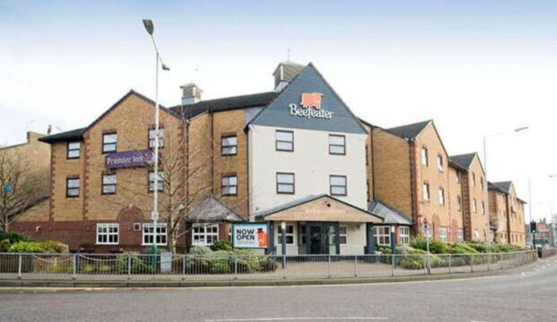 Premier Inn London Romford Central Esterno foto