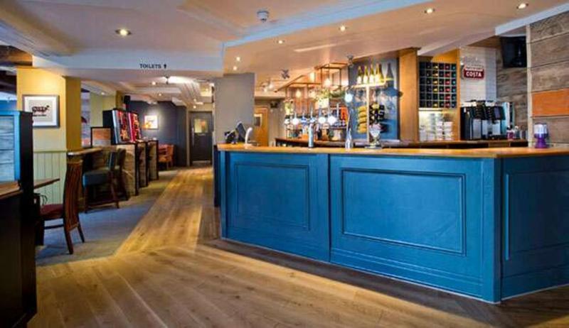 Premier Inn London Romford Central Esterno foto